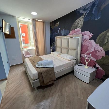 In Piazzetta Bed & Breakfast Naples Luaran gambar